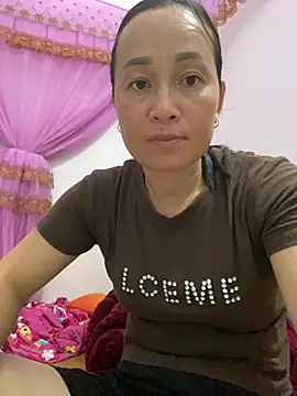 Loly hana online show from 06/18/26, 01:04