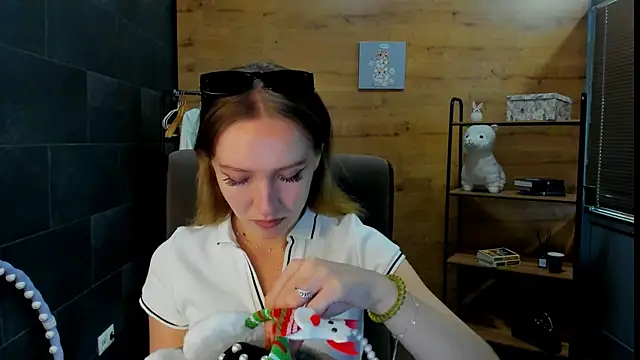 LisaaJackson online show from 07/01/26, 12:18