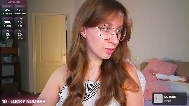 Snapshot of ms_allison__ chatting on 06/27/26, 01:17 ms allison online show from 06/27/26, 01:17