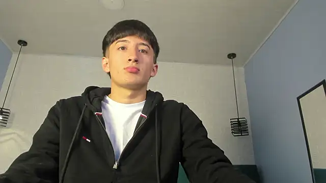 alejo leon online show from 06/19/26, 01:15