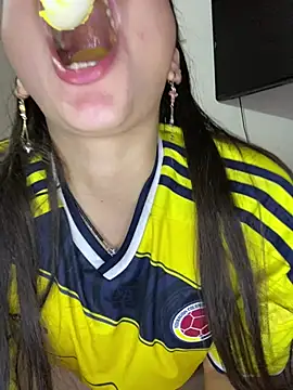 Julia valentina online show from 07/08/26, 01:43