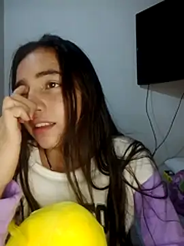 Julia valentina online show from 07/21/26, 03:31