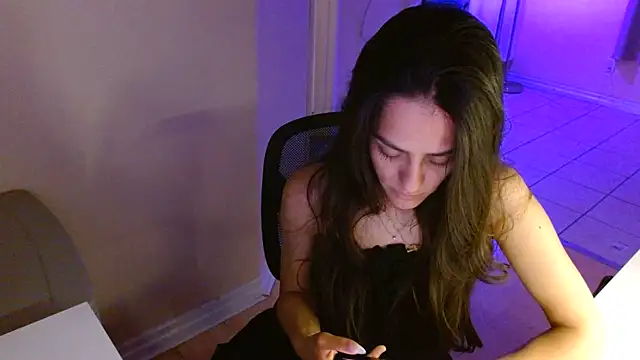 Snapshot of VeronicaBabygirll chatting on 06/18/26, 04:46 VeronicaBabygirll online show from 06/18/26, 04:46