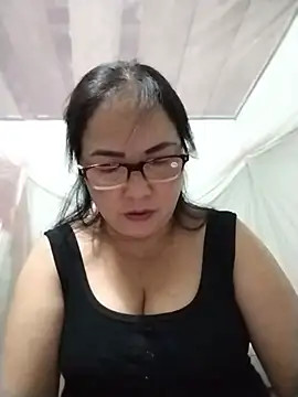 Snapshot of Naaya8109 chatting on 07/11/26, 01:52 Naaya8109 online show from 07/11/26, 01:52