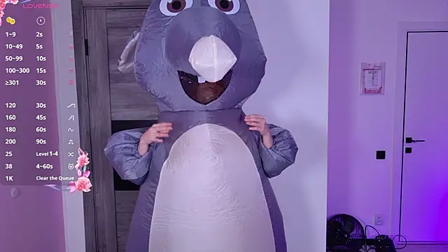 ChloeWells online show from 08/09/26, 03:44