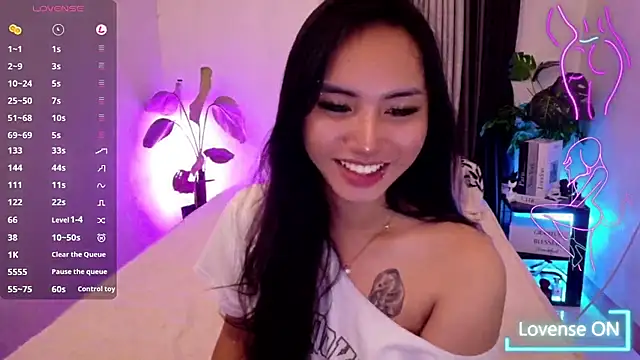 Bell PepperHot online show from 07/29/26, 05:33