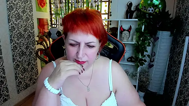 Joana Woods online show from 06/25/26, 08:30