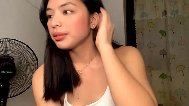 Snapshot of Hazelanne chatting on 07/25/26, 01:52 Hazelanne online show from 07/25/26, 01:52