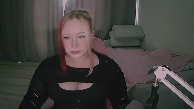FlameFawn online show from 06/19/26, 07:56