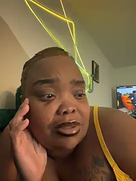 Snapshot of Caramelcreamer chatting on 06/19/26, 12:37 Caramelcreamer online show from 06/19/26, 12:37