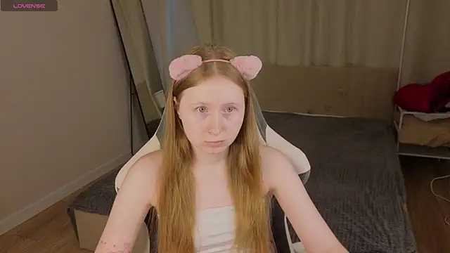Snapshot of LiliTiny chatting on 07/07/26, 01:41 LiliTiny online show from 07/07/26, 01:41