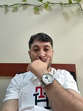 Snapshot of Elnur_464 chatting on 07/01/26, 05:20 Elnur 464 online show from 07/01/26, 05:20