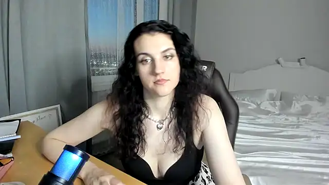 Avelinatt online show from 07/13/26, 09:06