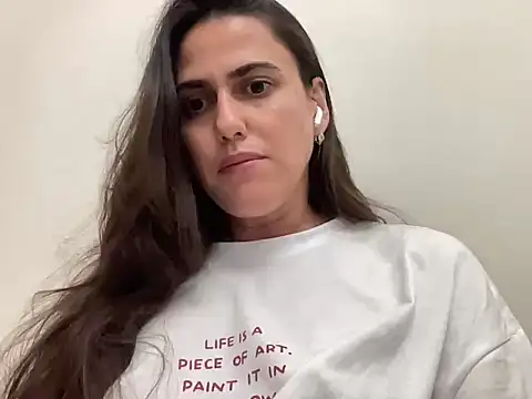 Snapshot of Rineliadi chatting on 07/06/26, 09:17 Rineliadi online show from 07/06/26, 09:17