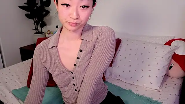 MySweetSofie online show from 12/02/25, 01:00