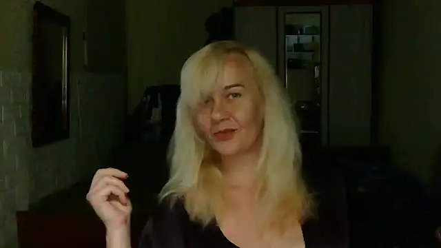 Snapshot of Ravelynni chatting on 07/12/26, 01:57 Ravelynni online show from 07/12/26, 01:57