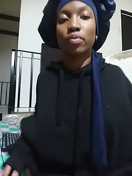 creamyslender23 online show from 08/02/26, 12:09