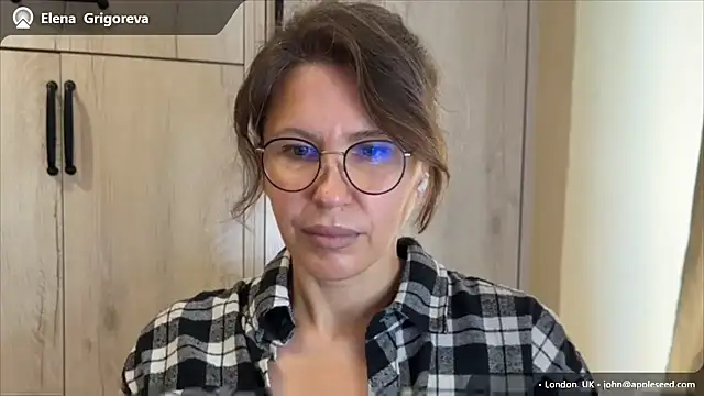 Snapshot of Linoria chatting on 06/24/26, 06:12 Linoria online show from 06/24/26, 06:12