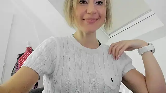 Snapshot of Ssoniaaa chatting on 01/25/25, 08:53 Ssoniaaa online show from 01/25/25, 08:53