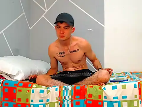 Zac Efront online show from 07/13/26, 02:53
