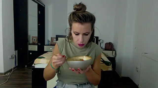 DedeSibel online show from 01/24/25, 02:41