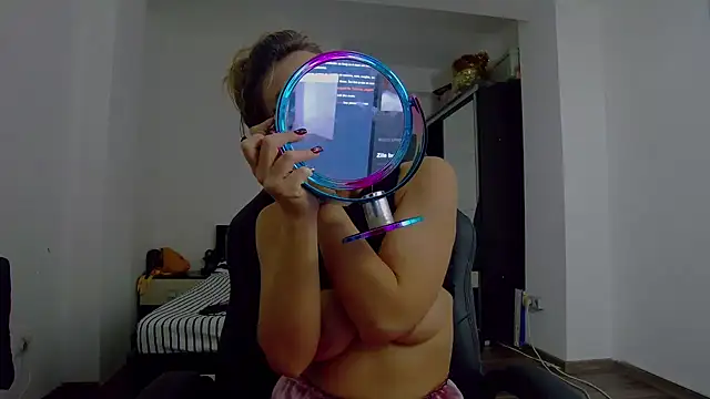 DedeSibel online show from 11/24/25, 05:12