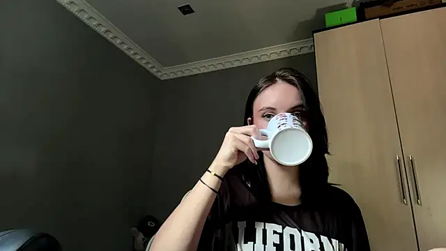 martinienjoyer online show from 07/10/26, 09:23