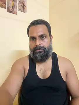 Snapshot of beast_bearded_dady chatting on 06/23/26, 03:59 beast bearded dady online show from 06/23/26, 03:59