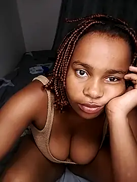 Snapshot of CurvyCharmsTush chatting on 07/15/26, 11:48 CurvyCharmsTush online show from 07/15/26, 11:48