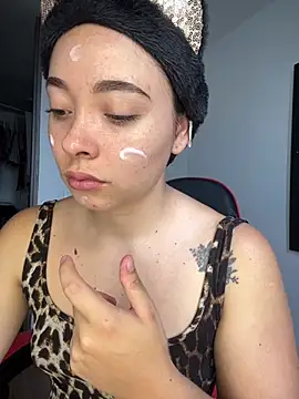 mia bornner online show from 07/23/26, 02:37