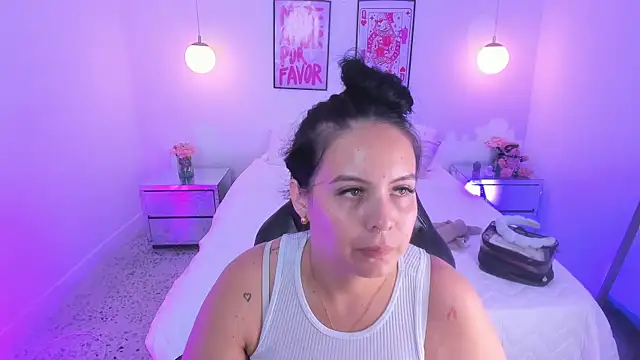 camilaa7 online show from 06/24/26, 07:07