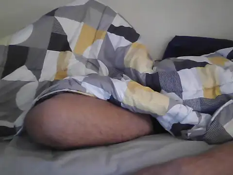 Snapshot of a5ar5rooooov chatting on 11/13/25, 09:47 a5ar5rooooov online show from 11/13/25, 09:47