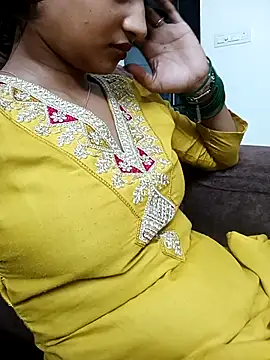 avii5 online show from 07/30/26, 04:17