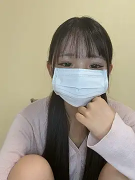 risa      online show from 07/04/26, 11:38