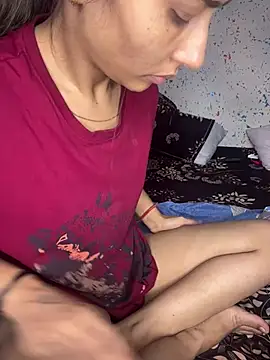 Snapshot of Romantic_couple69 chatting on 07/18/26, 04:05 Romantic couple69 online show from 07/18/26, 04:05