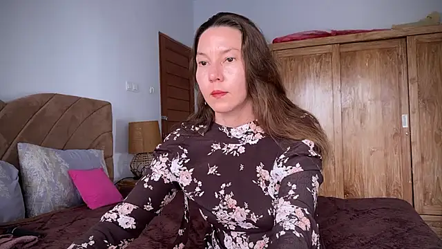 Snapshot of kittycat4you chatting on 12/11/24, 05:21 kittycat4you online show from 12/11/24, 05:21