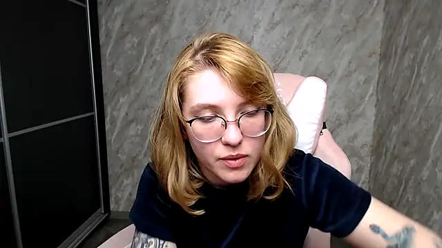 Snapshot of Reginasmilee chatting on 03/06/25, 11:47 Reginasmilee online show from 03/06/25, 11:47