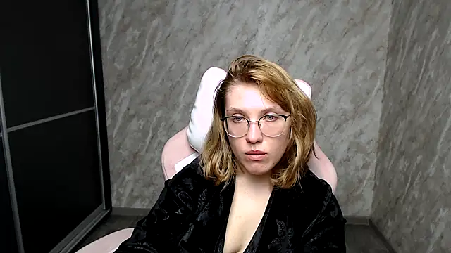 Snapshot of Reginasmilee chatting on 03/07/25, 06:46 Reginasmilee online show from 03/07/25, 06:46