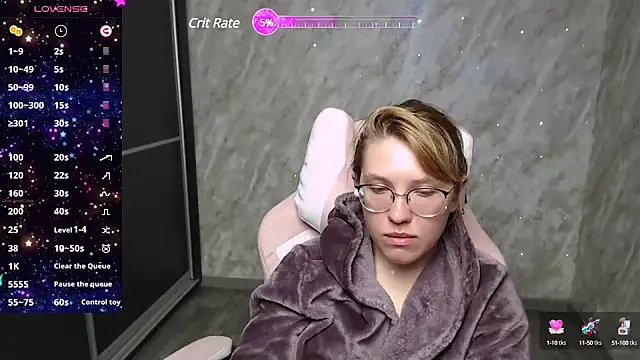 Snapshot of Reginasmilee chatting on 03/20/25, 06:52 Reginasmilee online show from 03/20/25, 06:52