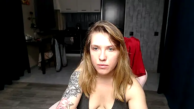 Snapshot of Reginasmilee chatting on 09/25/25, 01:20 Reginasmilee online show from 09/25/25, 01:20