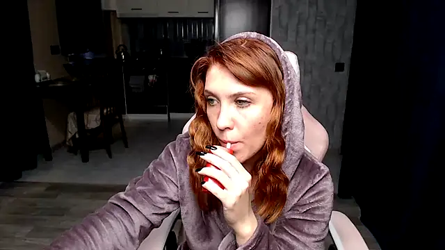 Snapshot of Reginasmilee chatting on 10/02/25, 04:30 Reginasmilee online show from 10/02/25, 04:30