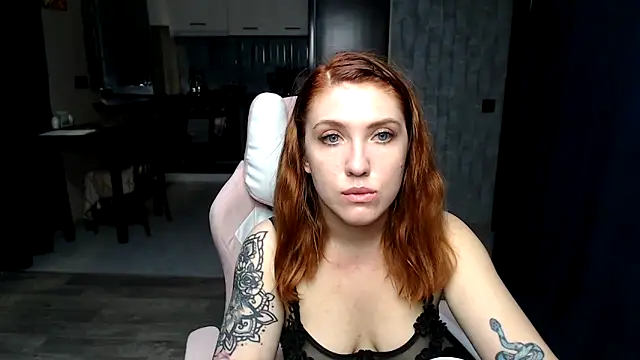 Snapshot of Reginasmilee chatting on 10/03/25, 12:57 Reginasmilee online show from 10/03/25, 12:57