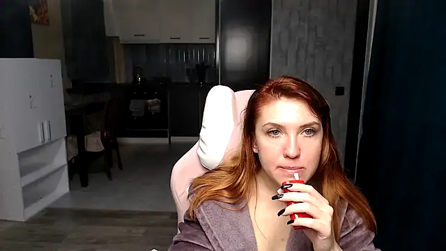 Snapshot of Reginasmilee chatting on 10/06/25, 01:58 Reginasmilee online show from 10/06/25, 01:58