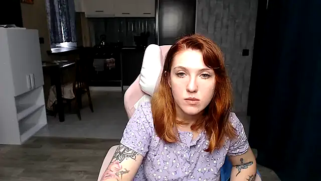 Snapshot of Reginasmilee chatting on 10/07/25, 10:01 Reginasmilee online show from 10/07/25, 10:01