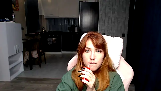 Snapshot of Reginasmilee chatting on 10/08/25, 04:15 Reginasmilee online show from 10/08/25, 04:15