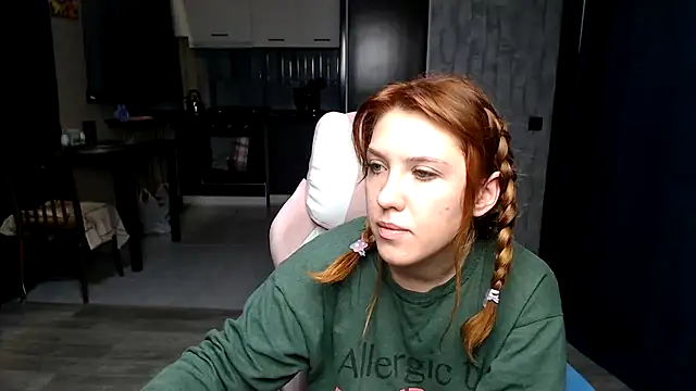 Snapshot of Reginasmilee chatting on 10/15/25, 11:16 Reginasmilee online show from 10/15/25, 11:16