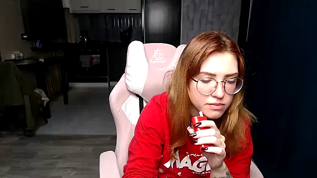 Snapshot of Reginasmilee chatting on 10/29/25, 01:30 Reginasmilee online show from 10/29/25, 01:30