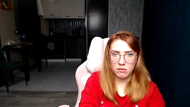 Snapshot of Reginasmilee chatting on 10/30/25, 12:45 Reginasmilee online show from 10/30/25, 12:45