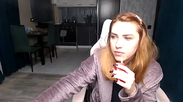 Snapshot of Reginasmilee chatting on 11/04/25, 01:05 Reginasmilee online show from 11/04/25, 01:05