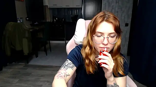 Snapshot of Reginasmilee chatting on 11/05/25, 01:16 Reginasmilee online show from 11/05/25, 01:16